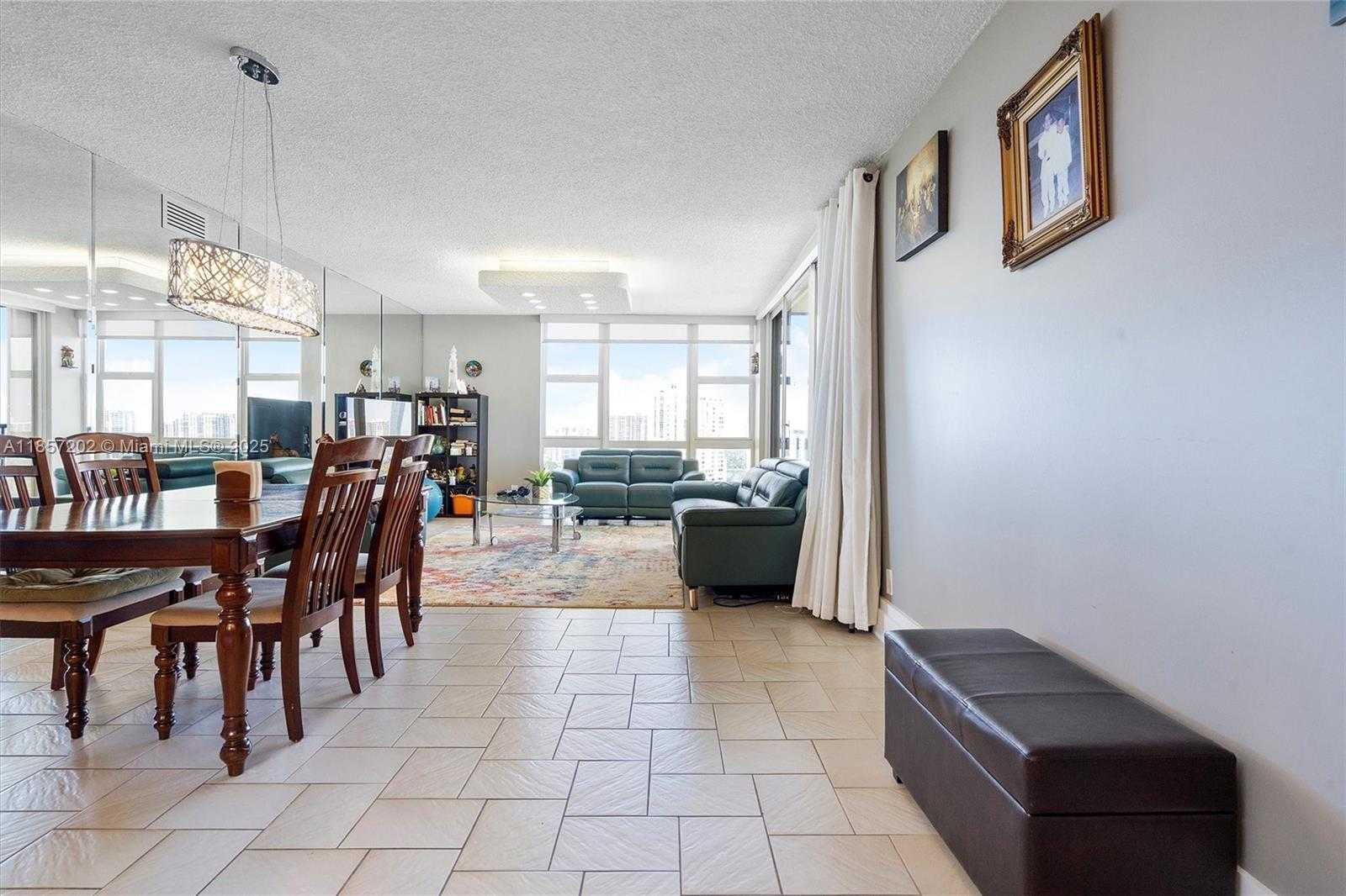 Small Image of 20379 WEST COUNTRY CLUB DR #1933, Aventura Number 2