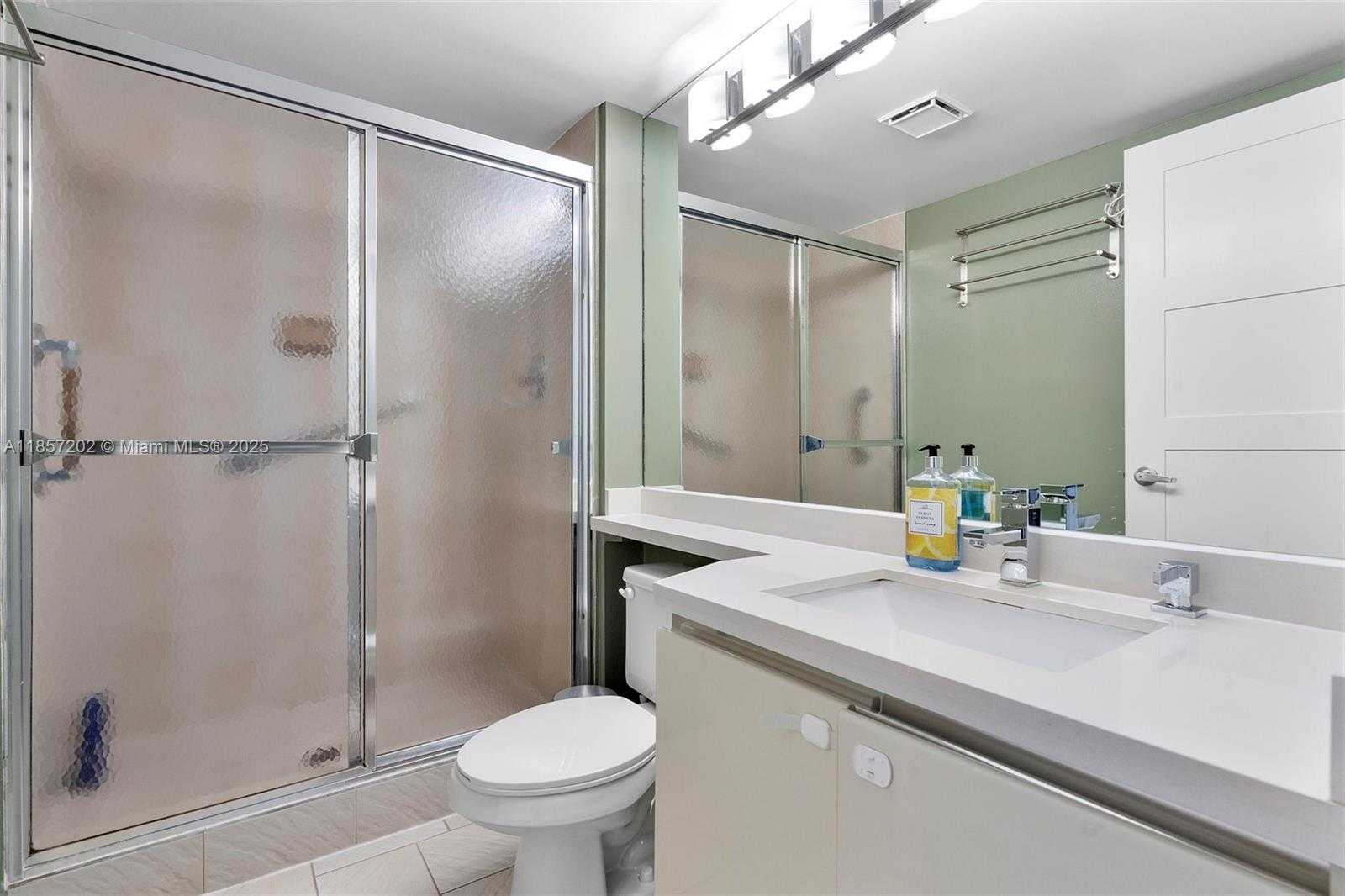 Small Image of 20379 WEST COUNTRY CLUB DR #1933, Aventura Number 27