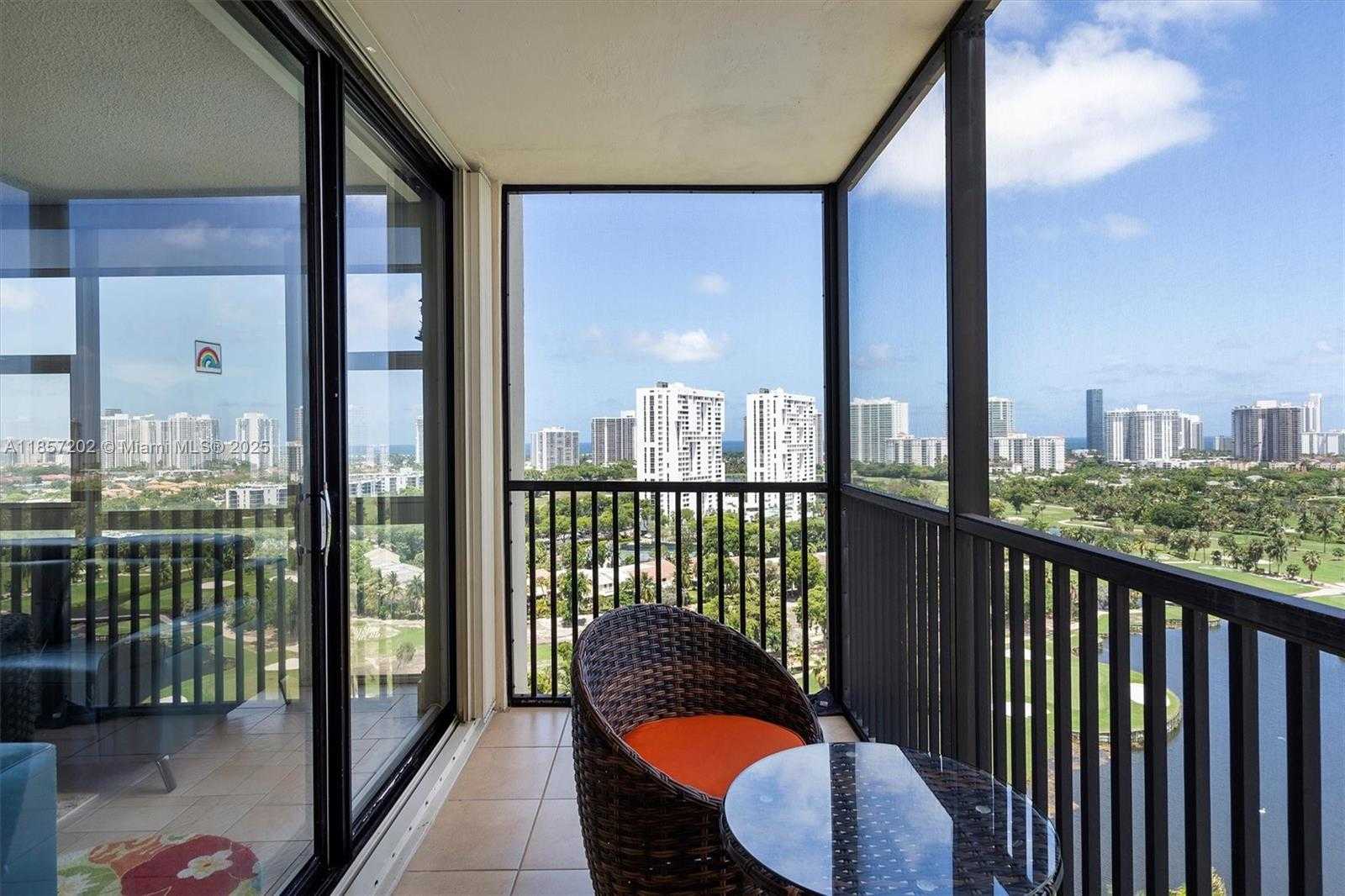 Small Image of 20379 WEST COUNTRY CLUB DR #1933, Aventura Number 28