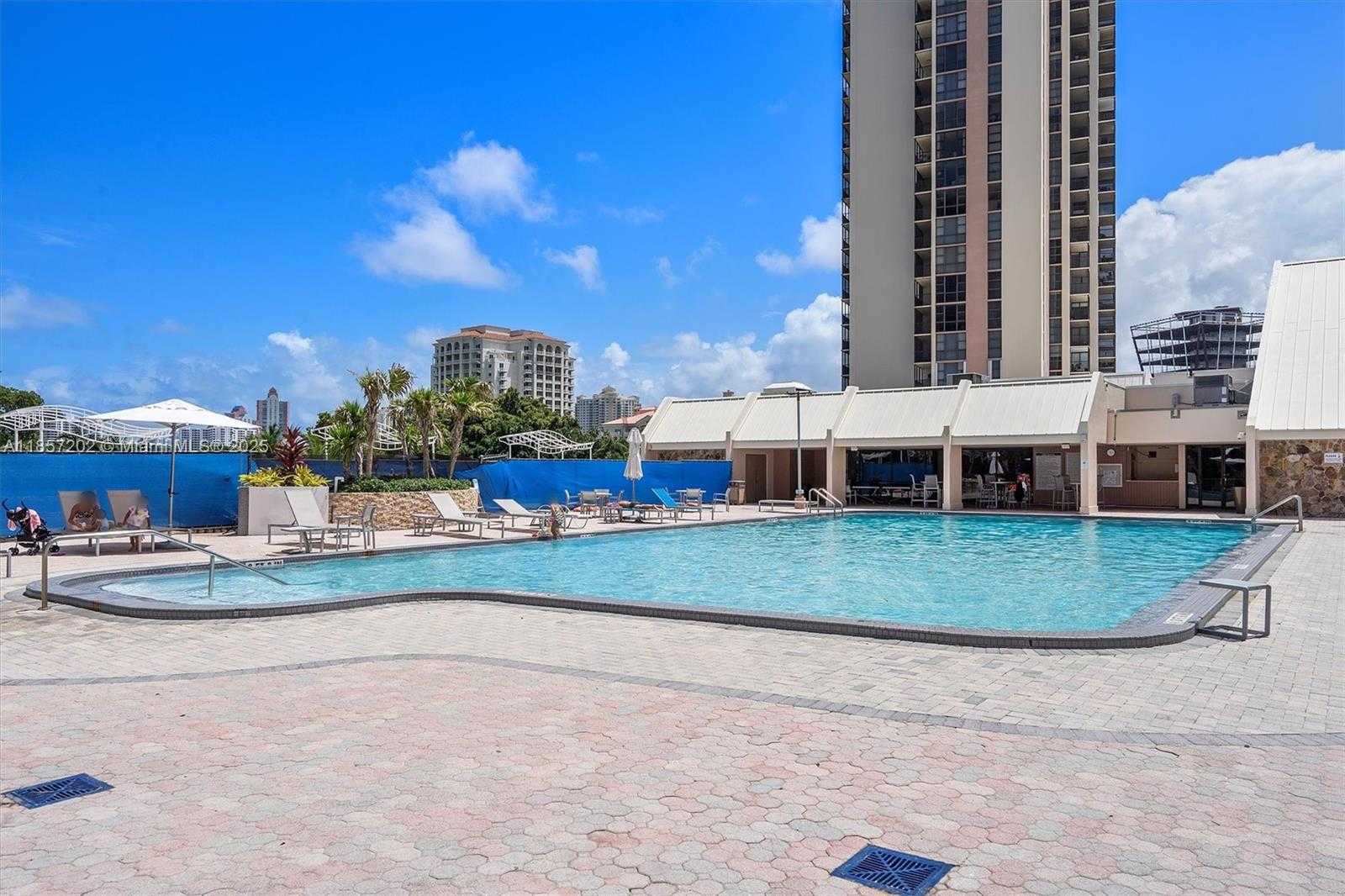 Small Image of 20379 WEST COUNTRY CLUB DR #1933, Aventura Number 36