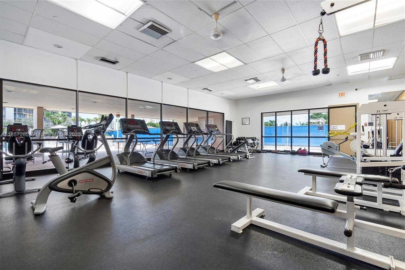 Small Image of 20379 WEST COUNTRY CLUB DR #1933, Aventura Number 38