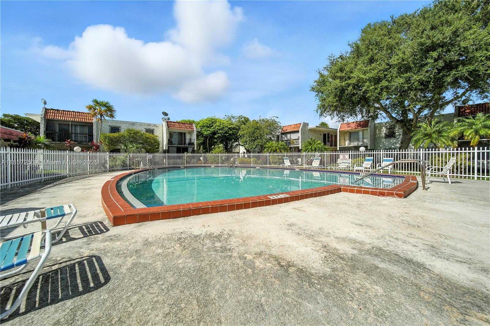 Small Image of 8701 SOUTH WEST 141ST ST #B1, Palmetto Bay Number 16