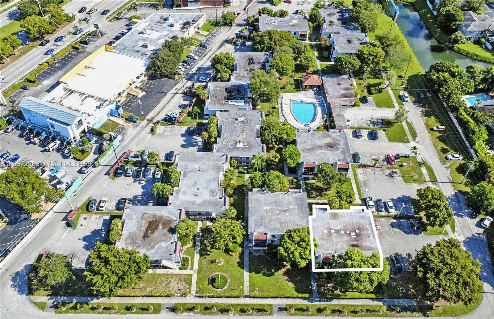 Small Image of 8701 SOUTH WEST 141ST ST #B1, Palmetto Bay Number 19