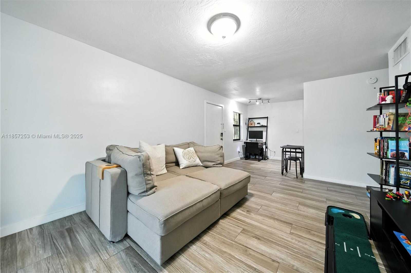 Small Image of 8701 SOUTH WEST 141ST ST #B1, Palmetto Bay Number 3