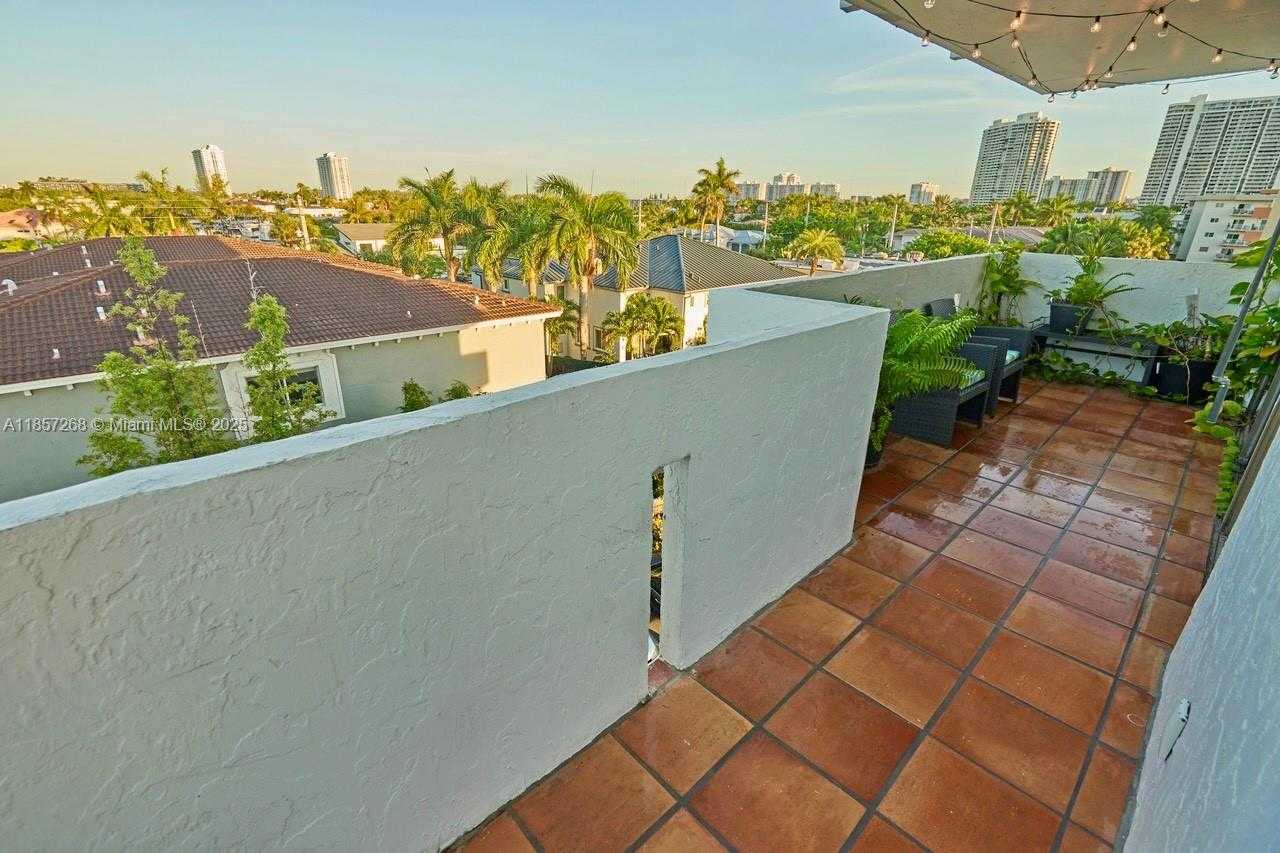 Small Image of 3545 NORTH EAST 166TH ST #510, North Miami Beach Number 27