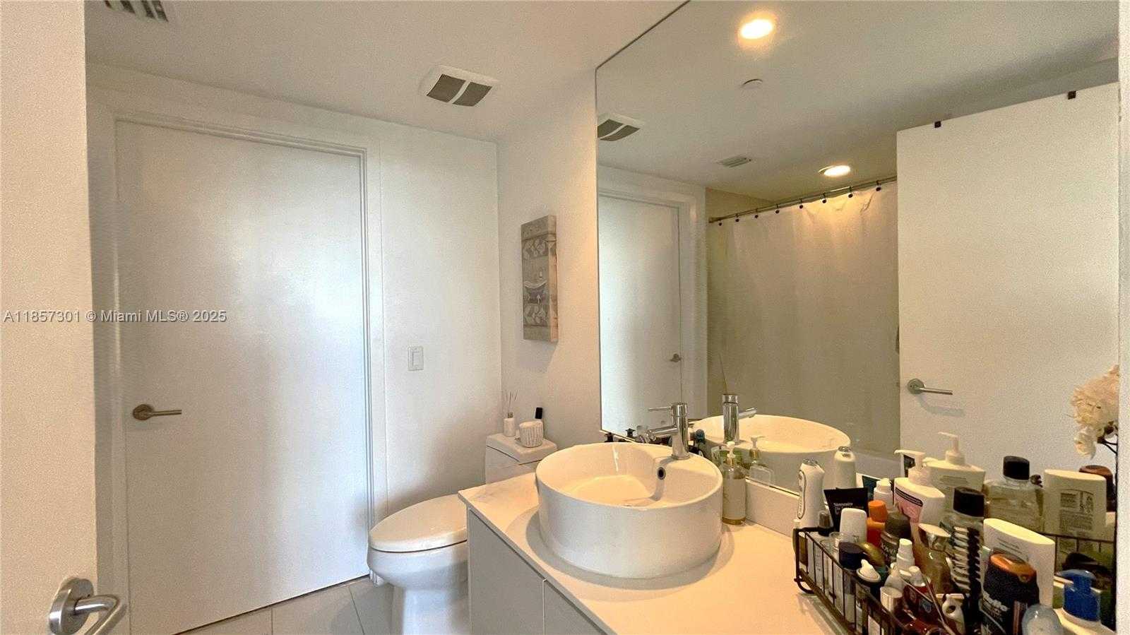 Small Image of 4250 BISCAYNE BLVD #1008, Miami Number 16