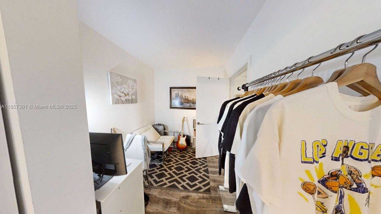 Small Image of 4250 BISCAYNE BLVD #1008, Miami Number 18