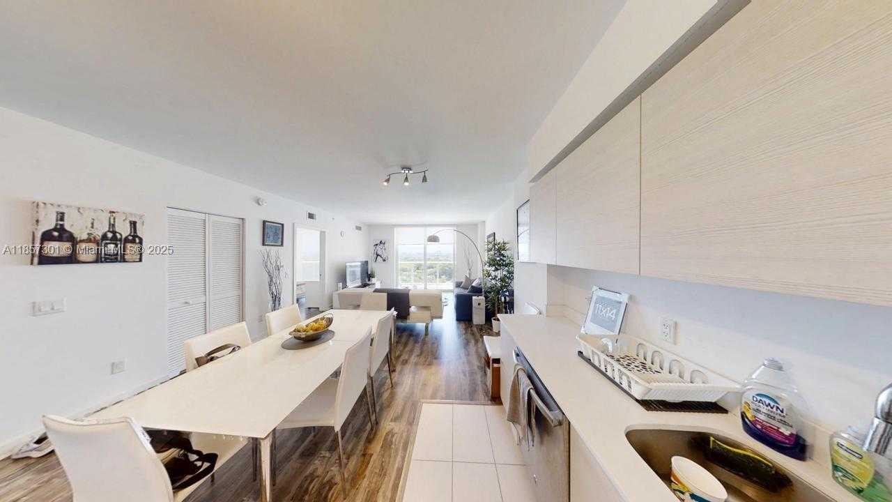 Small Image of 4250 BISCAYNE BLVD #1008, Miami Number 6