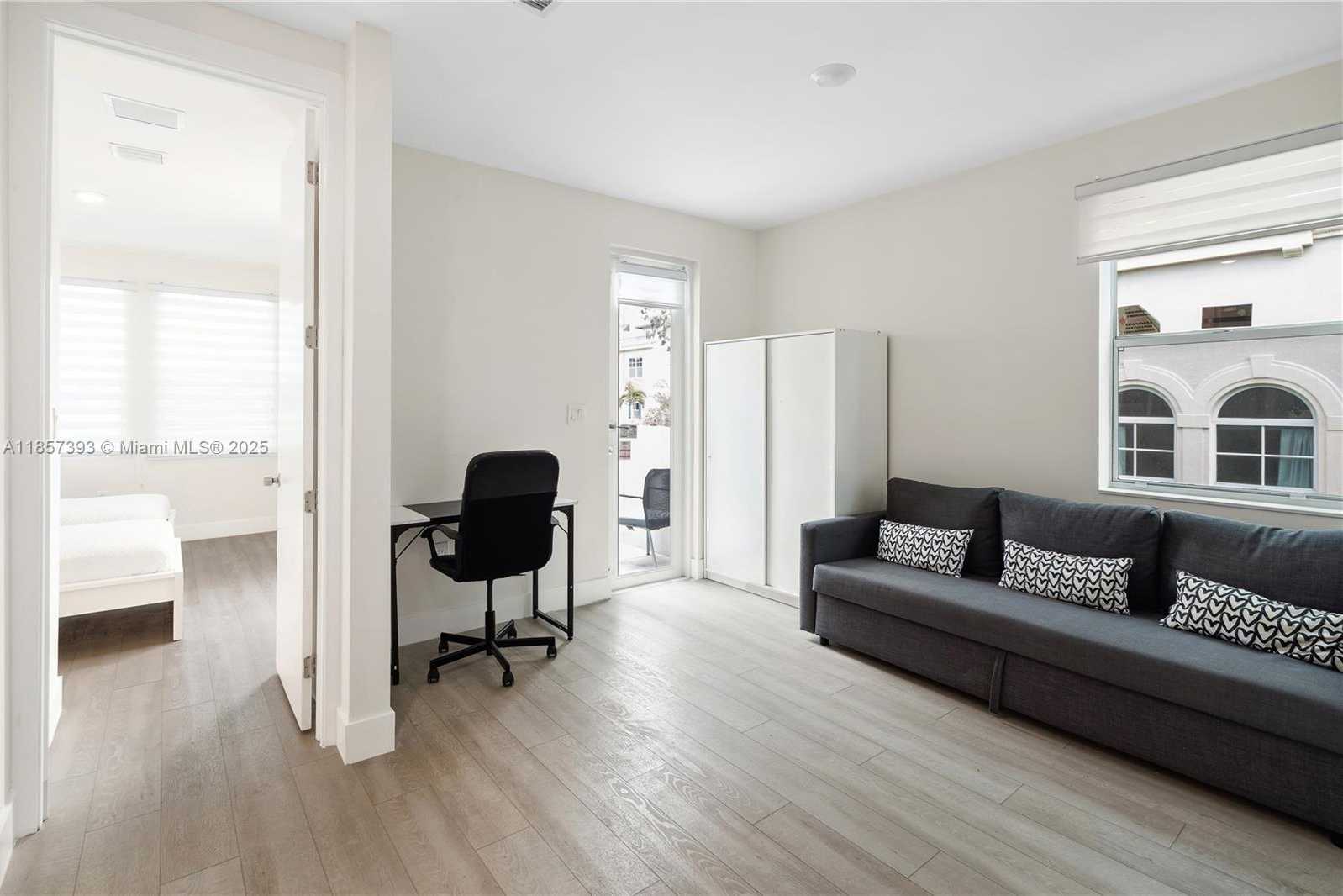 Small Image of 1020 NORTH EAST 17TH TERRACE #1020, Fort Lauderdale Number 17