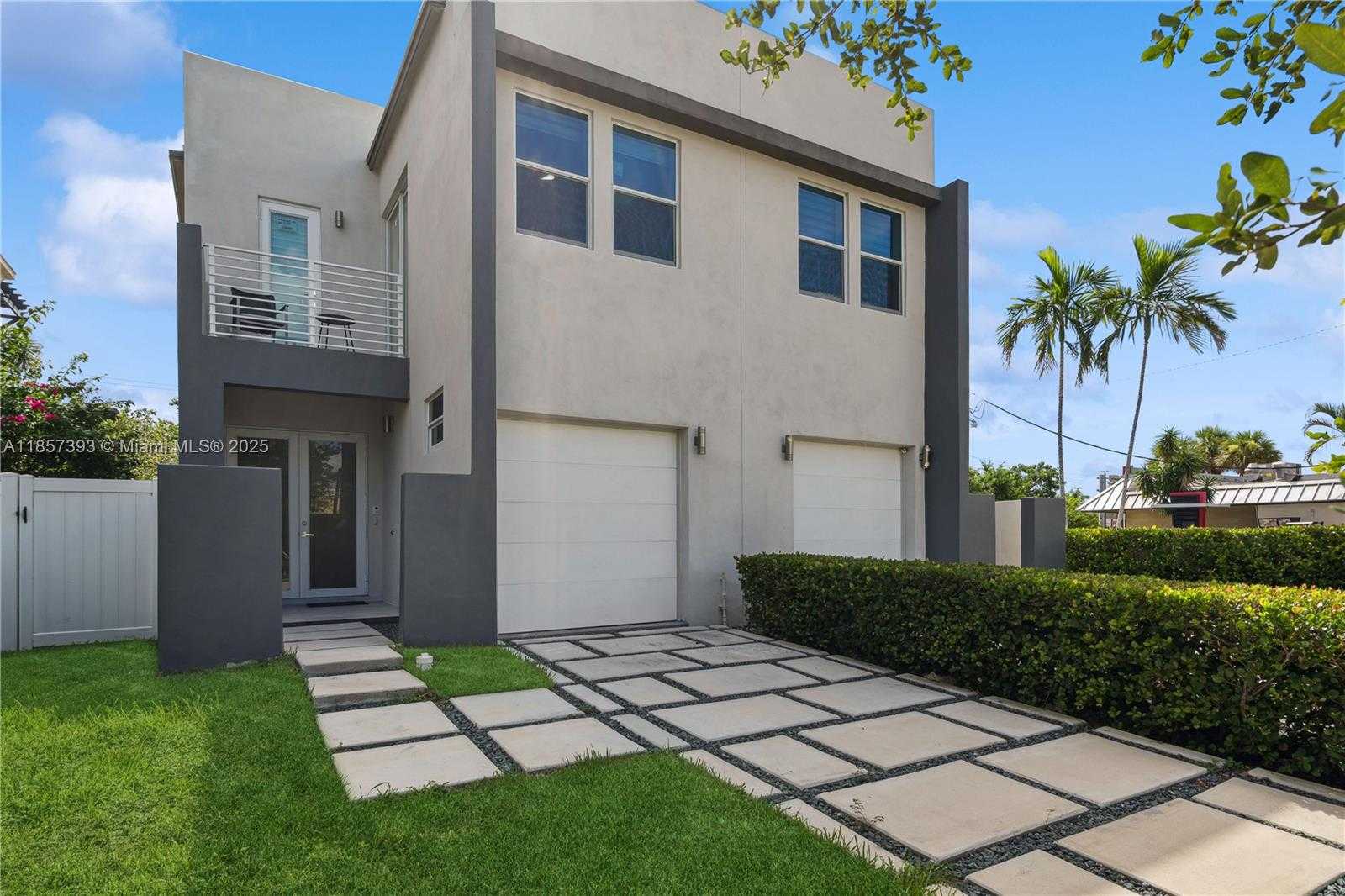 Small Image of 1020 NORTH EAST 17TH TERRACE #1020, Fort Lauderdale Number 2