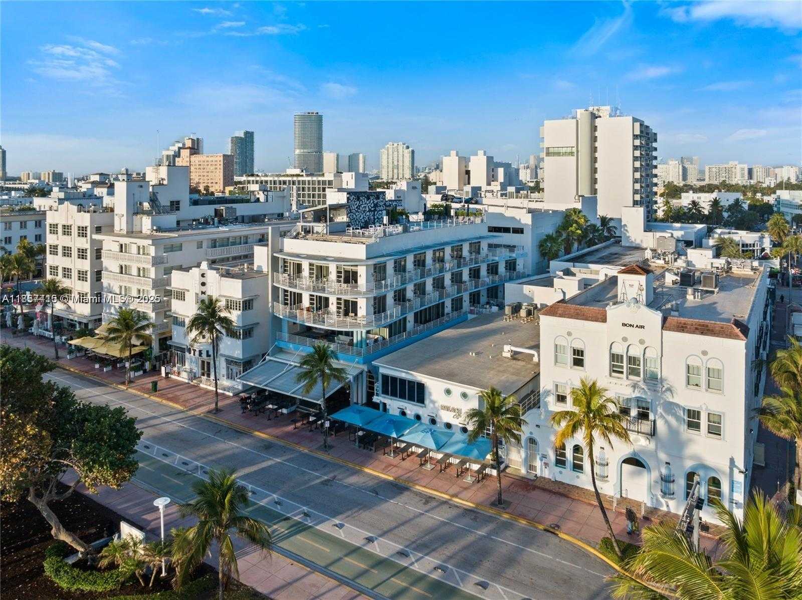 Small Image of 1060 OCEAN DR #D309, Miami Beach Number 15
