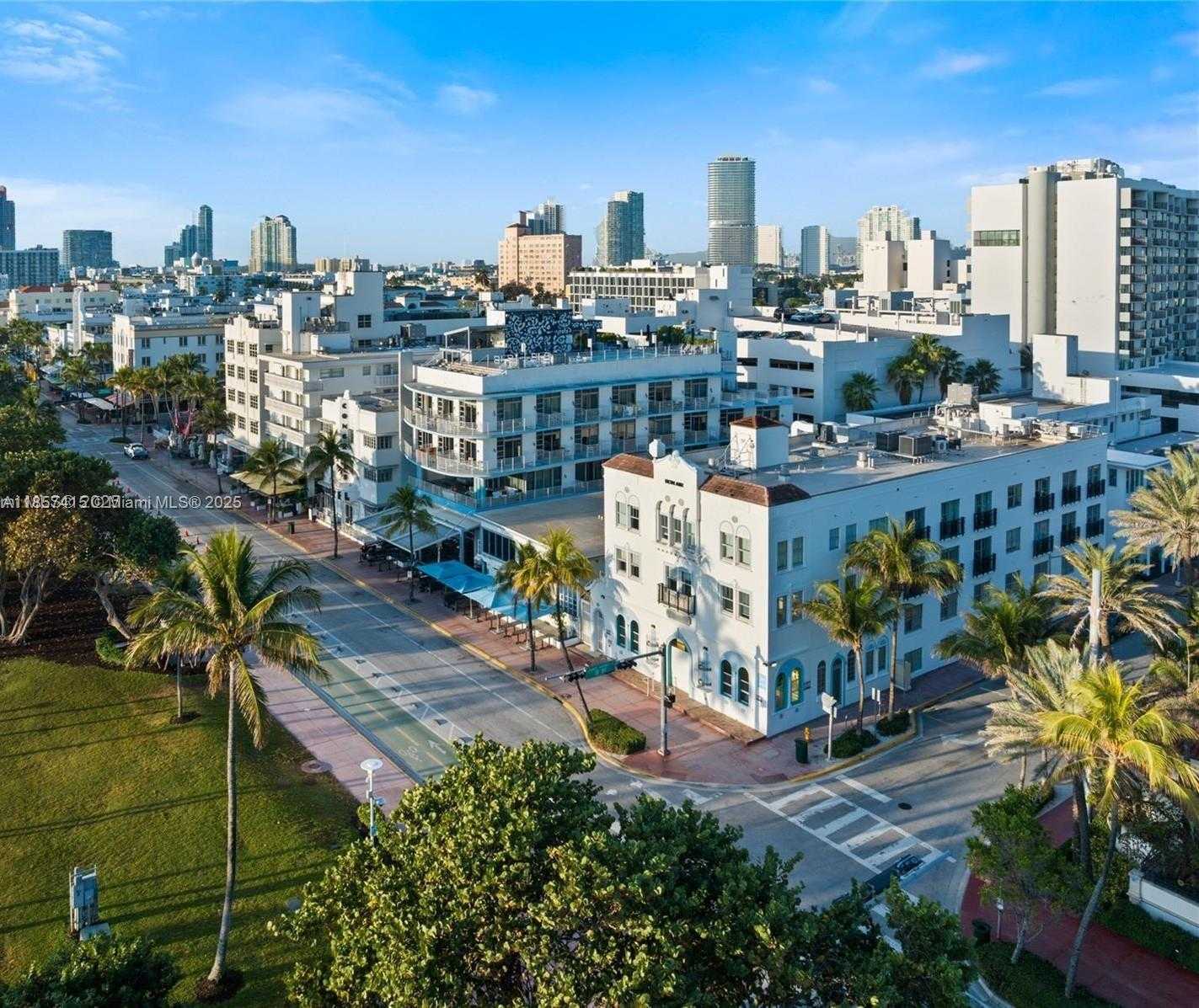 Small Image of 1060 OCEAN DR #D309, Miami Beach Number 18