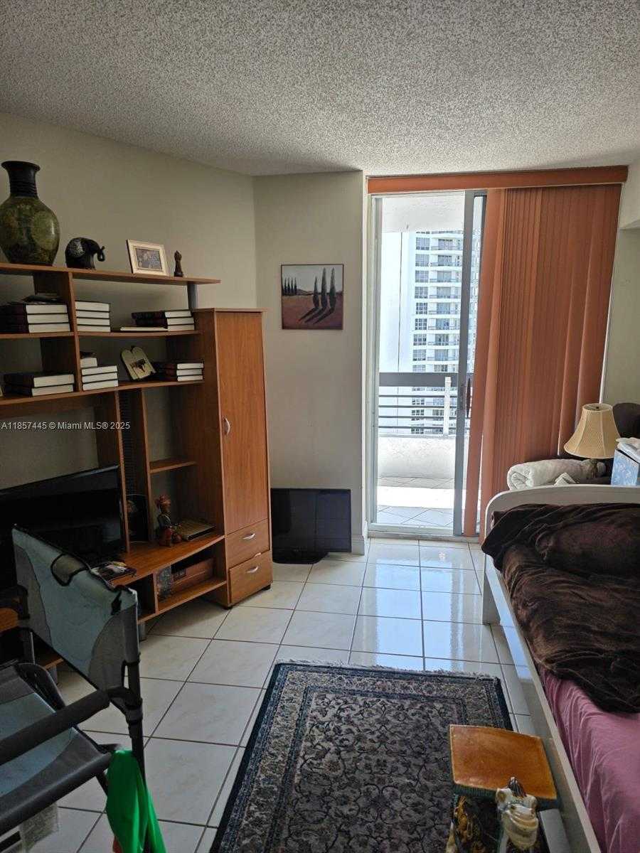 Small Image of 19195 NORTH EAST 36TH CT #2103, Aventura Number 12
