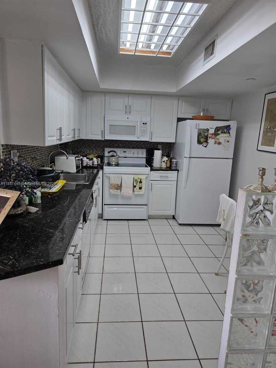 Small Image of 19195 NORTH EAST 36TH CT #2103, Aventura Number 7