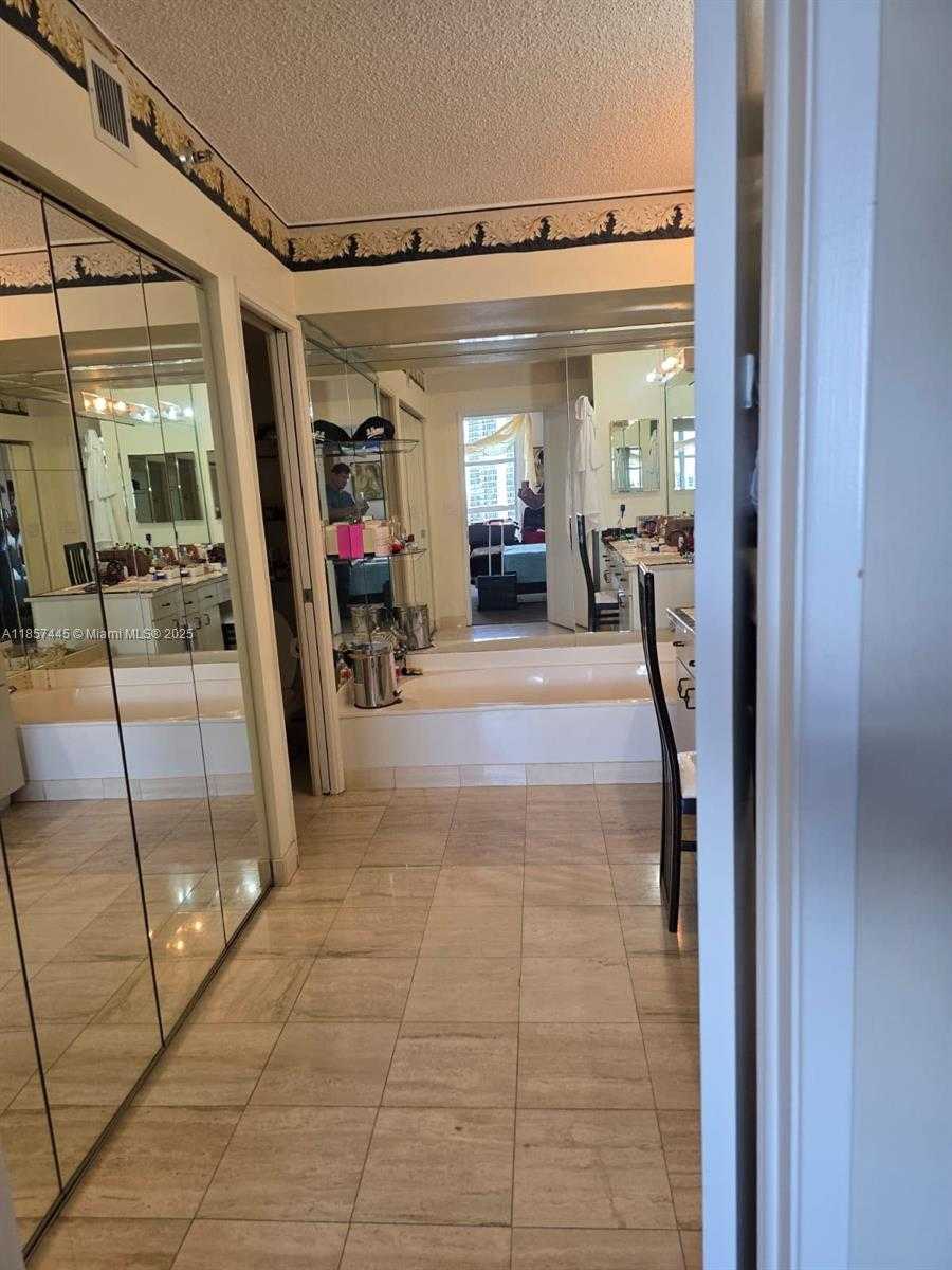 Small Image of 19195 NORTH EAST 36TH CT #2103, Aventura Number 8