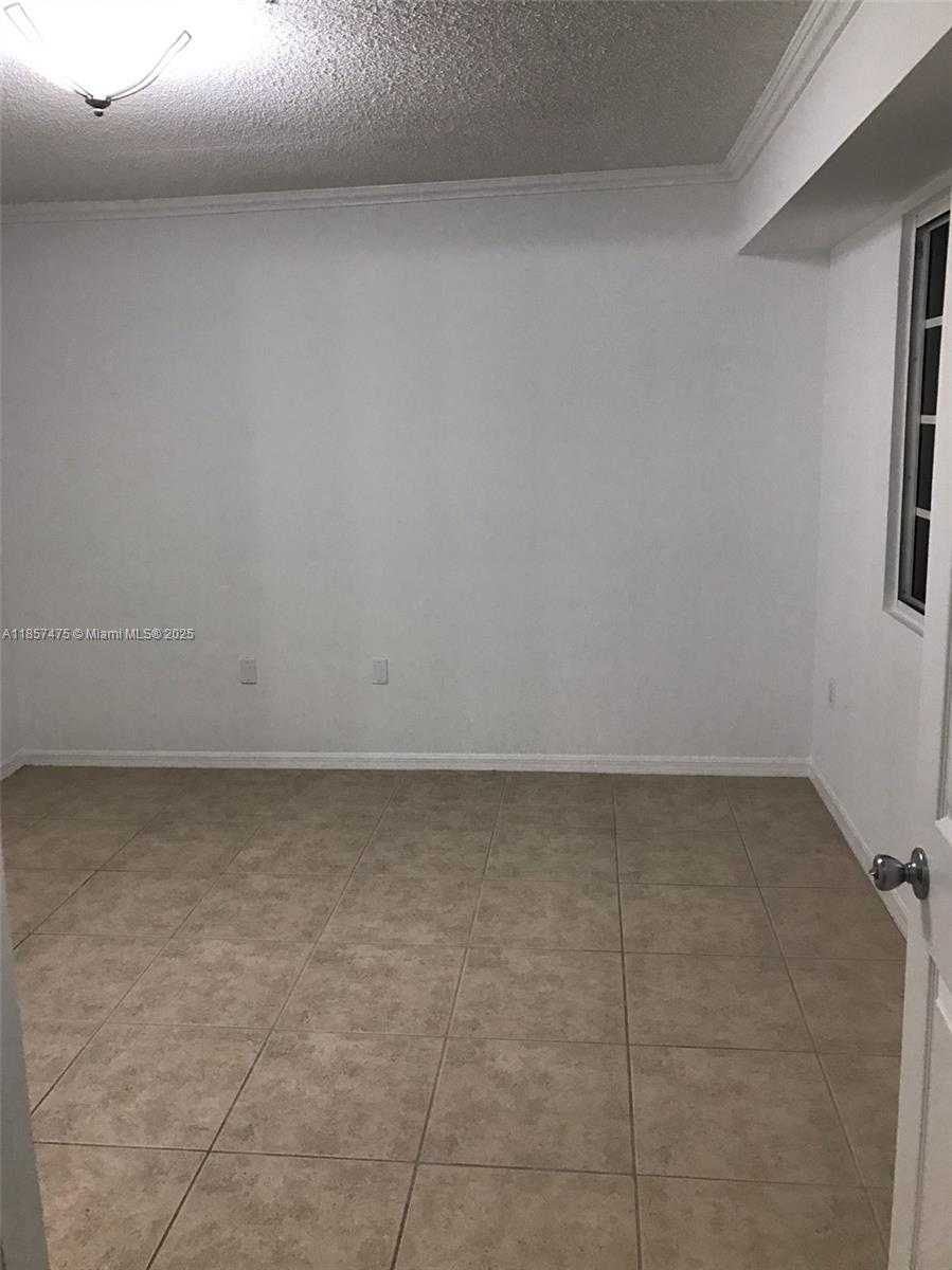 Small Image of 2821 NE 185th St, Aventura, FL 33180, USA Number 14