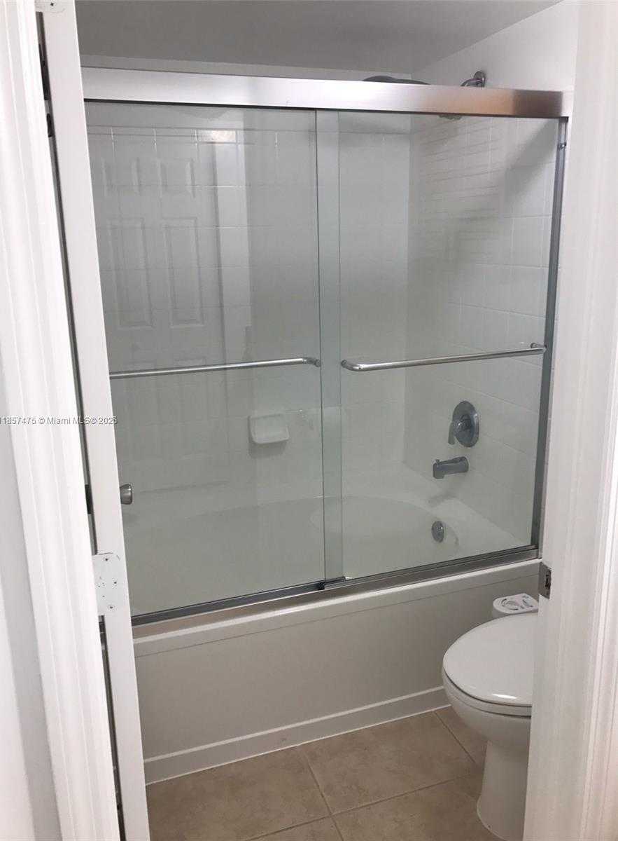Small Image of 2821 NE 185th St, Aventura, FL 33180, USA Number 20