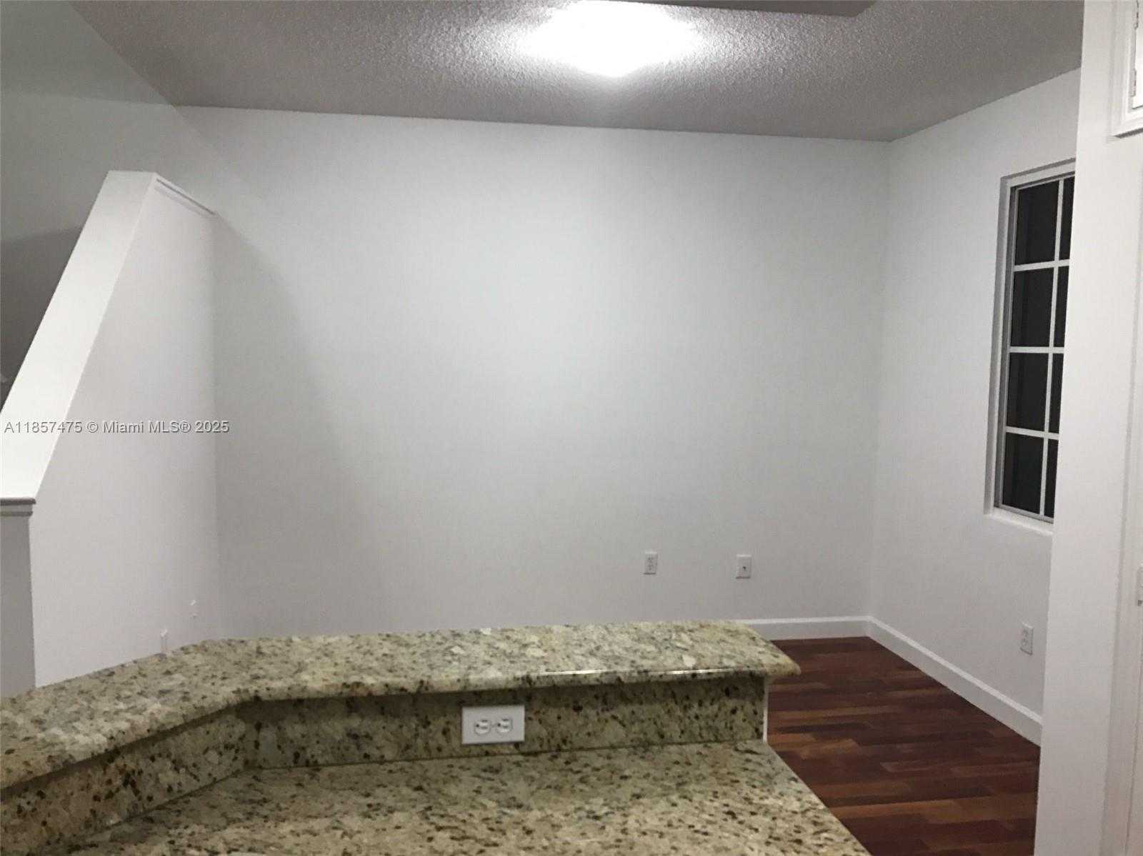 Small Image of 2821 NE 185th St, Aventura, FL 33180, USA Number 8