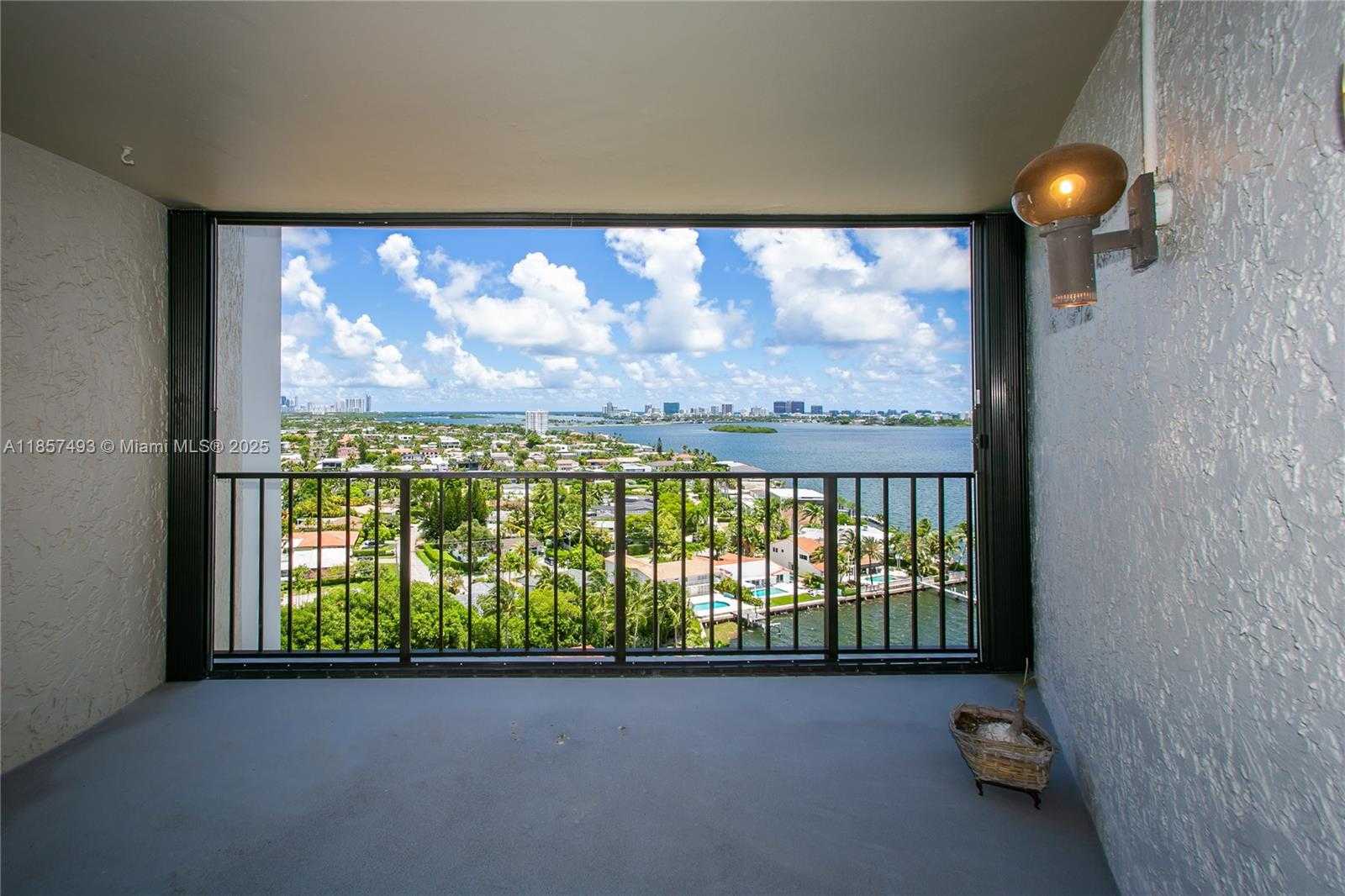 Small Image of 1800 NORTH EAST 114TH ST #1803, Miami Number 11