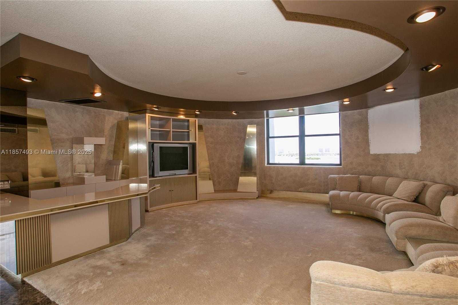 Small Image of 1800 NORTH EAST 114TH ST #1803, Miami Number 6