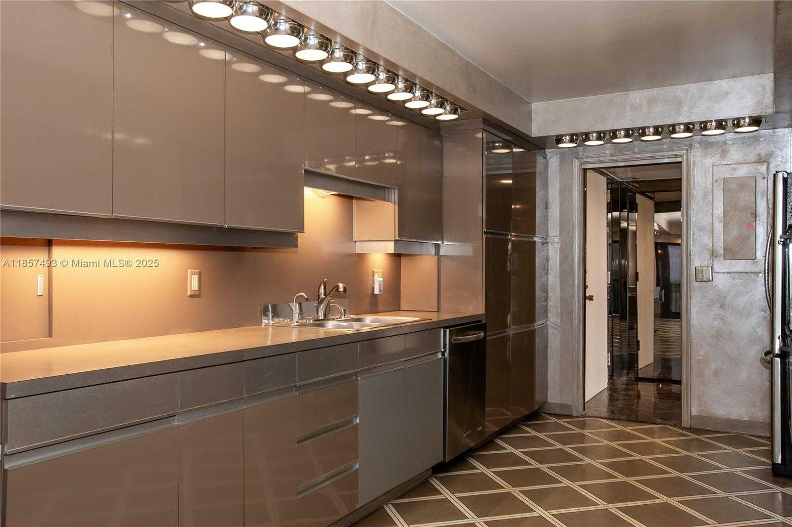 Small Image of 1800 NORTH EAST 114TH ST #1803, Miami Number 7