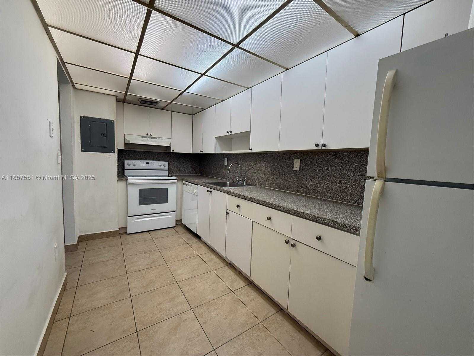 Small Image of 7957 SOUTH WEST 104 ST #107-B, Miami Number 10