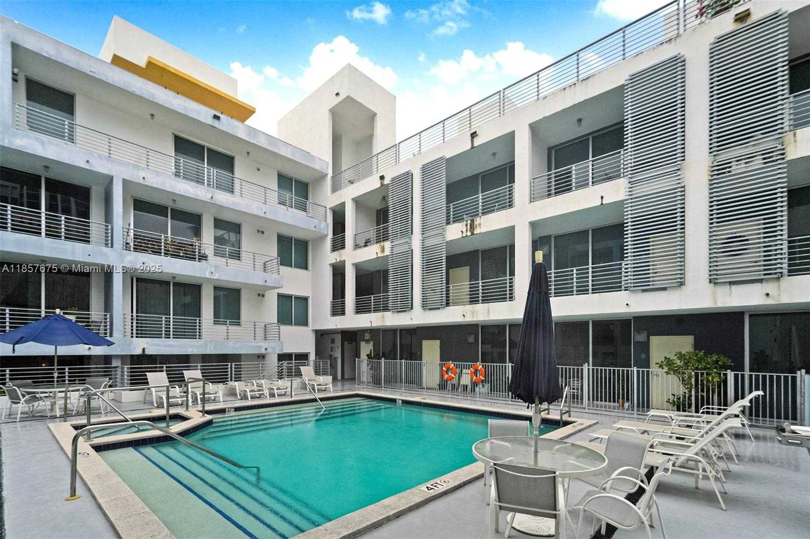 Small Image of 3339 VIRGINIA STREET #301, Miami Number 25