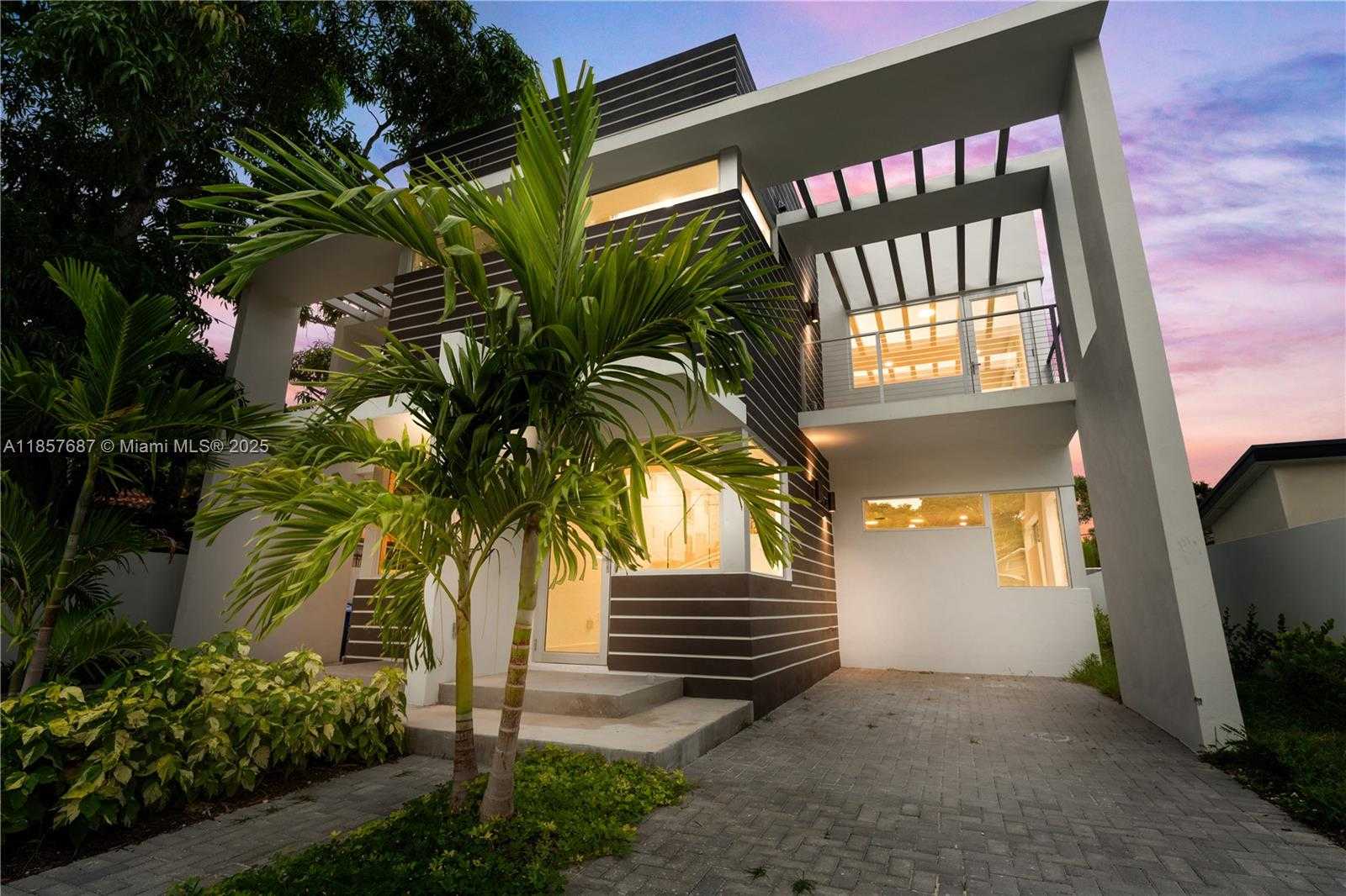 Small Image of 857 SOUTH WEST 14TH AVE #A, Miami Number 2