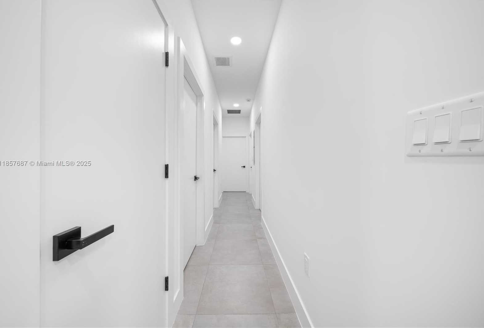 Small Image of 857 SOUTH WEST 14TH AVE #A, Miami Number 39