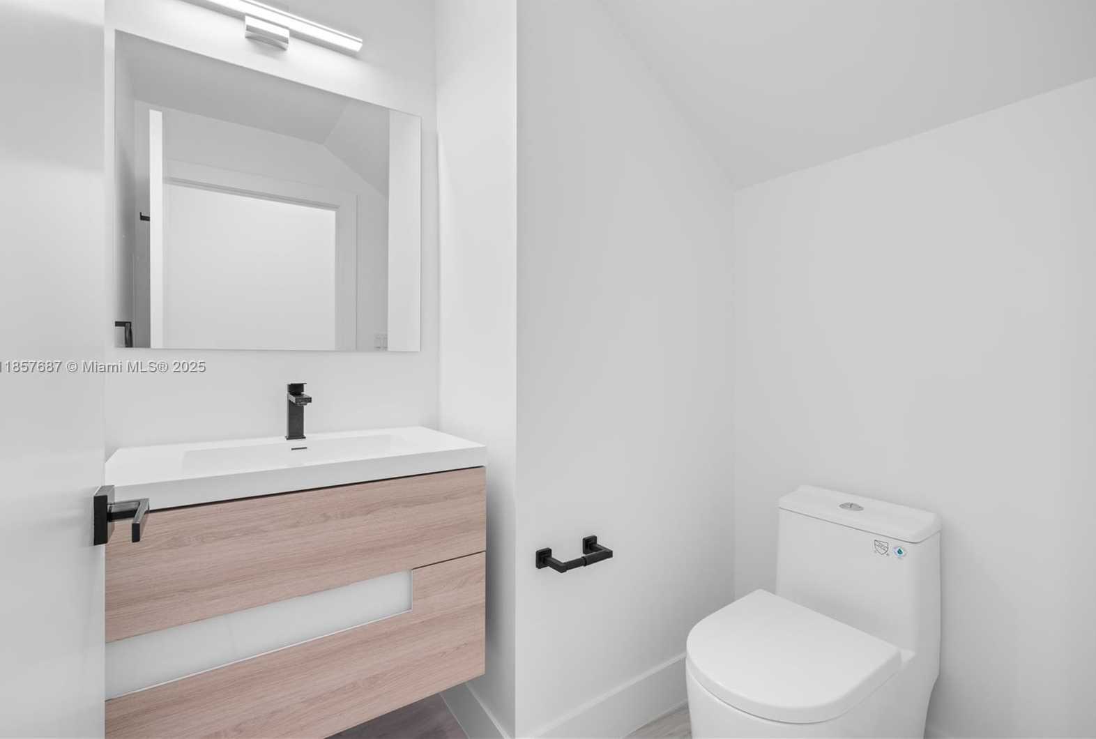 Small Image of 857 SOUTH WEST 14TH AVE #A, Miami Number 48