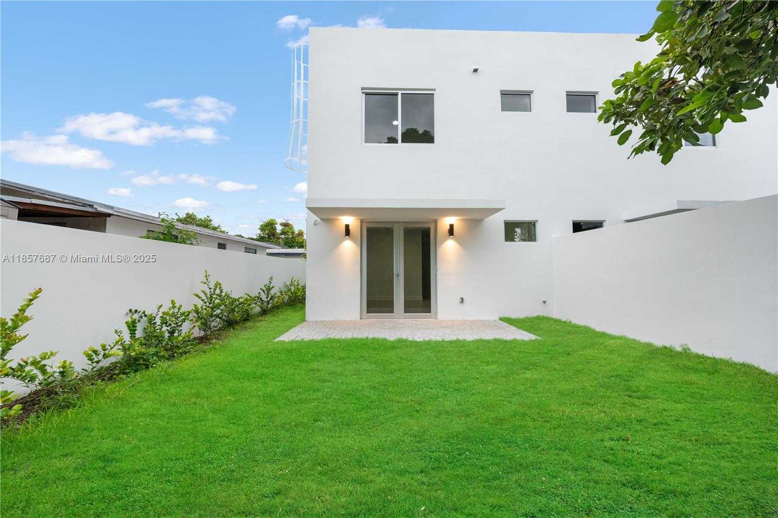 Small Image of 857 SOUTH WEST 14TH AVE #A, Miami Number 61