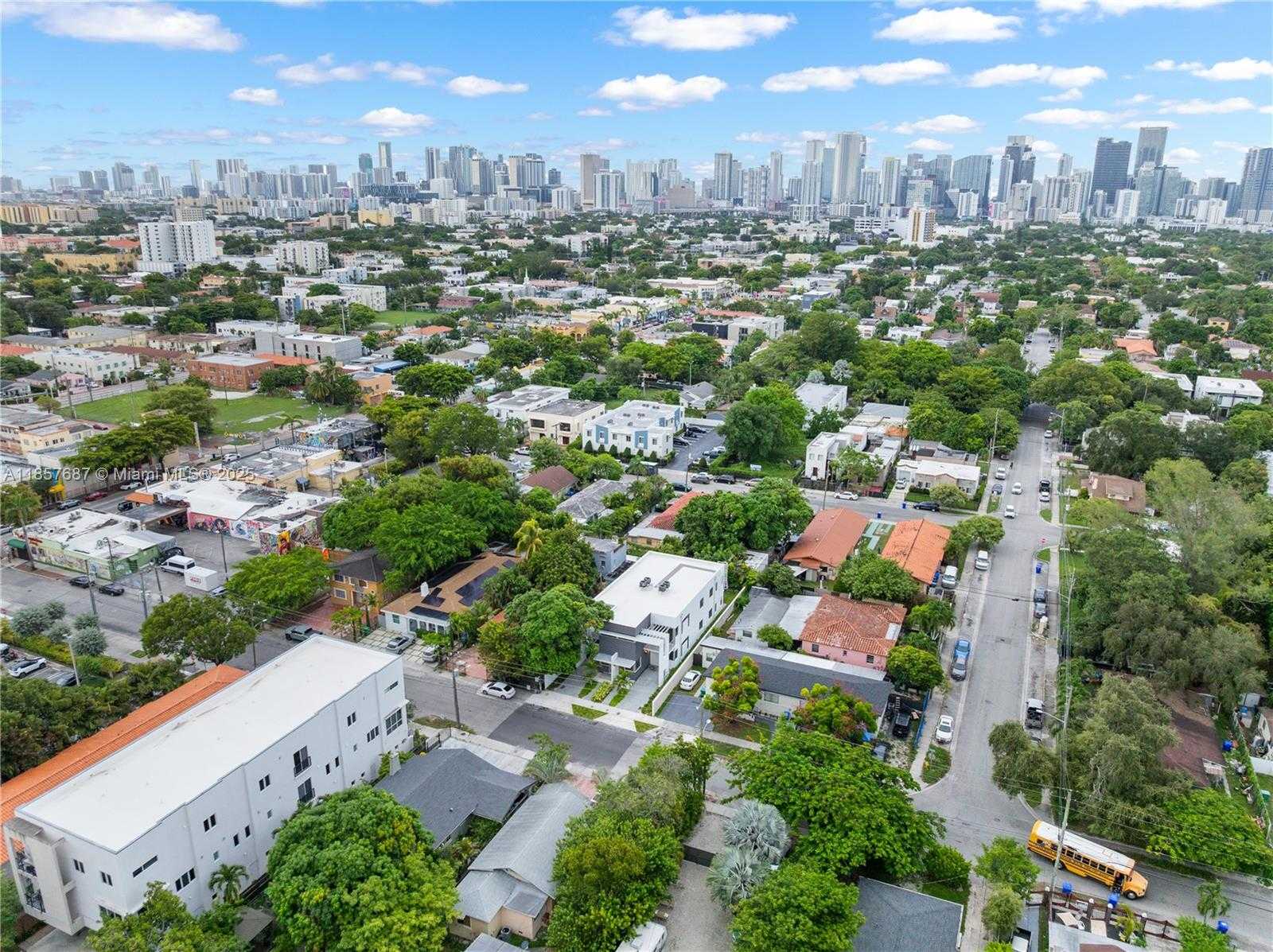 Small Image of 857 SOUTH WEST 14TH AVE #A, Miami Number 76