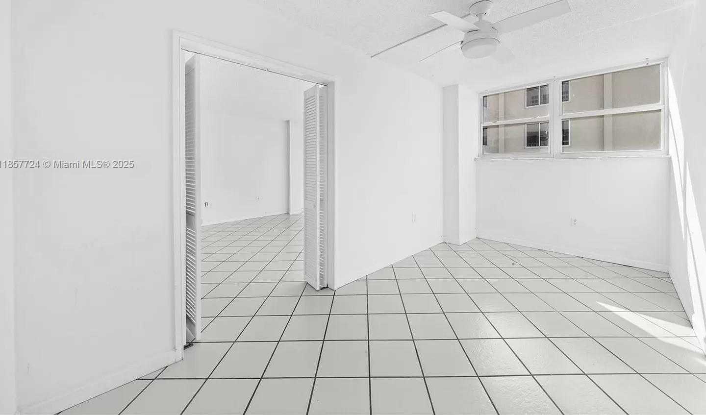 Small Image of 1228 WEST AVE #1415, Miami Beach Number 10