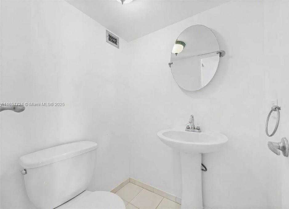Small Image of 1228 WEST AVE #1415, Miami Beach Number 15