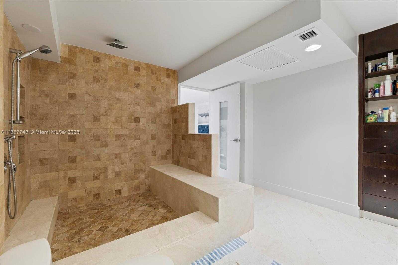 Small Image of 5701 COLLINS AVE #702, Miami Beach Number 35