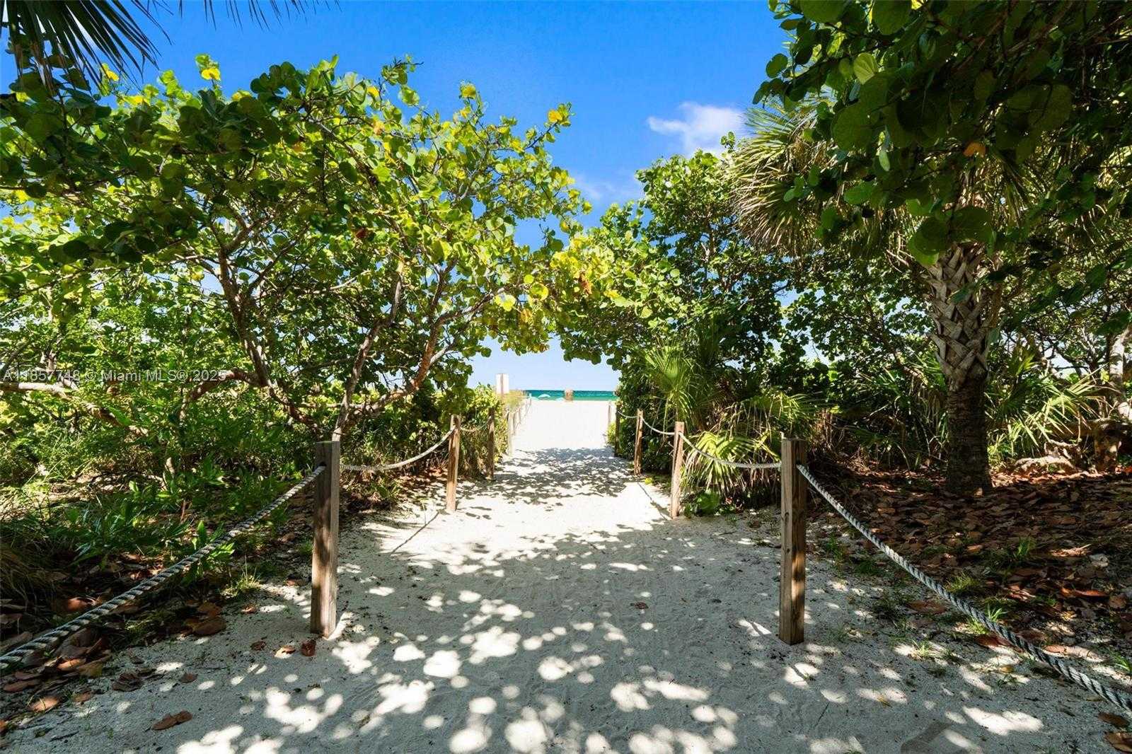 Small Image of 5701 COLLINS AVE #702, Miami Beach Number 43