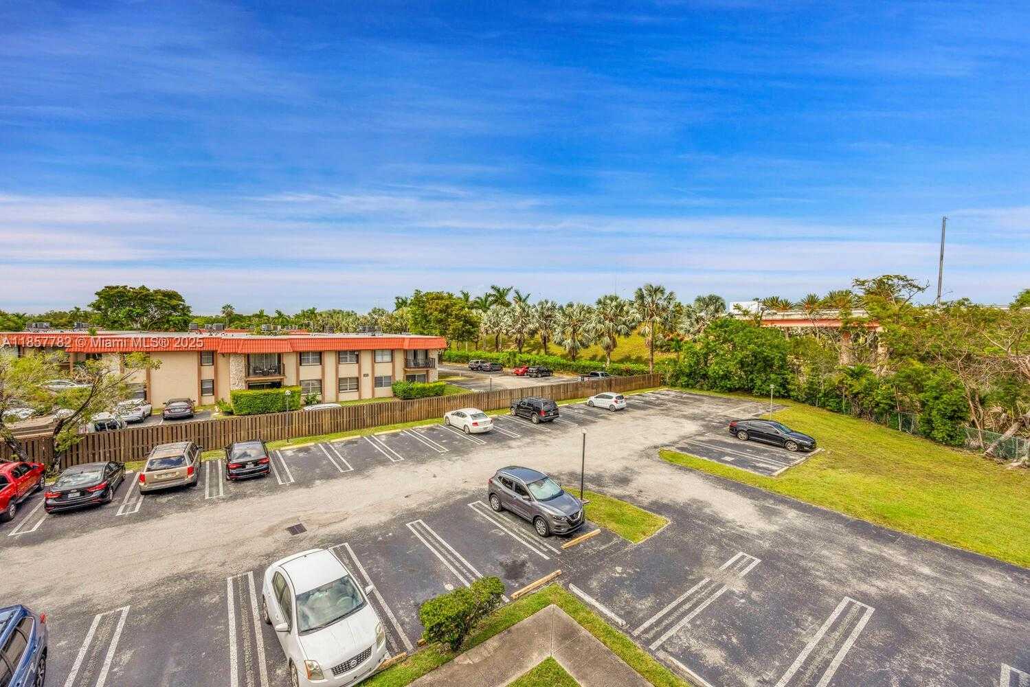 Small Image of 10651 SOUTH WEST 108TH AVE #3H, Miami Number 17