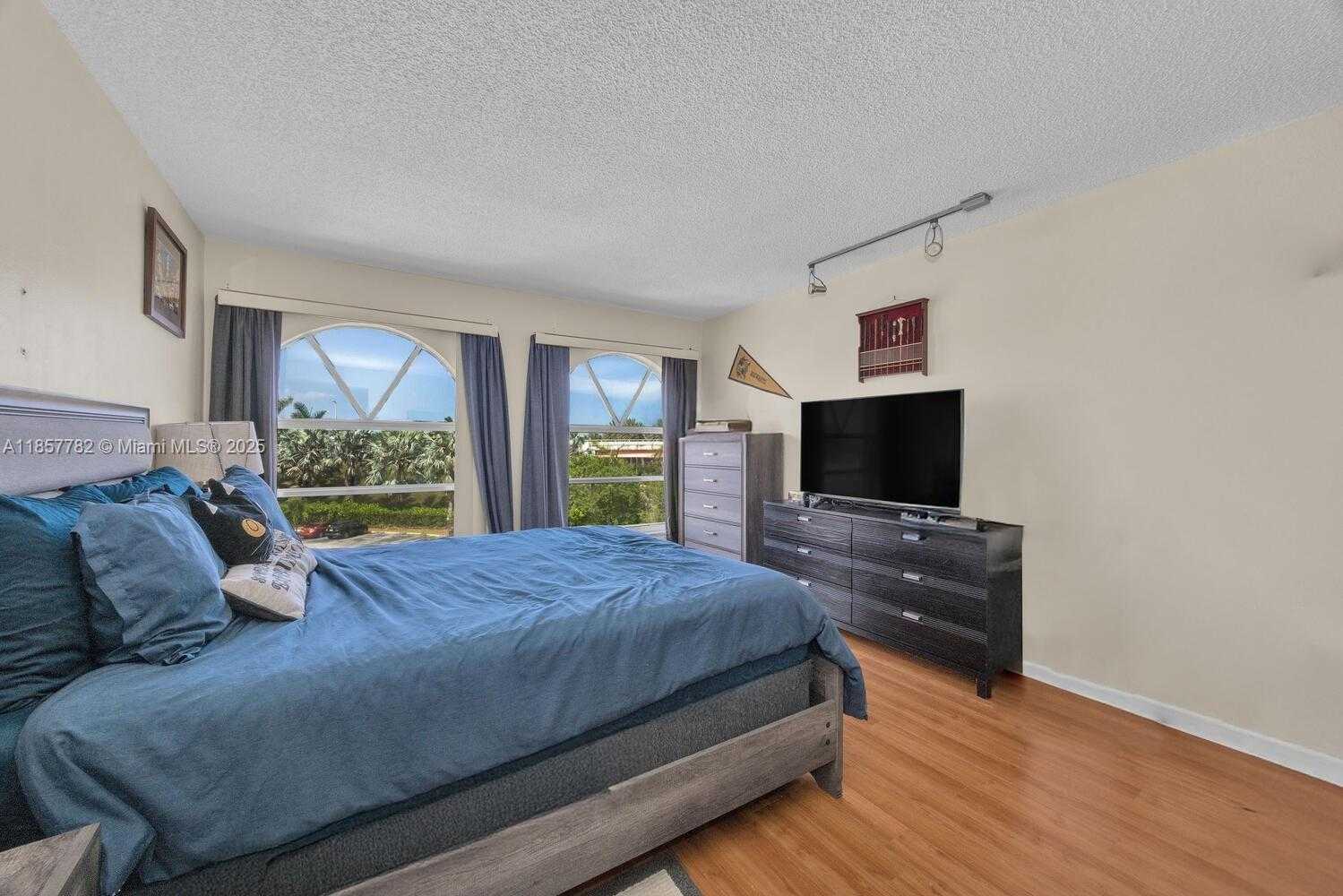 Small Image of 10651 SOUTH WEST 108TH AVE #3H, Miami Number 19