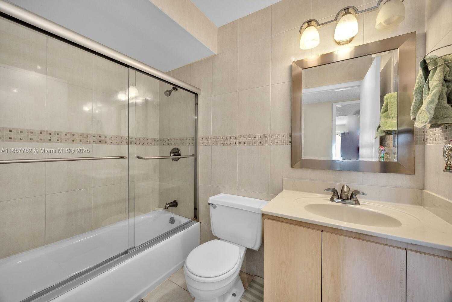 Small Image of 10651 SOUTH WEST 108TH AVE #3H, Miami Number 22