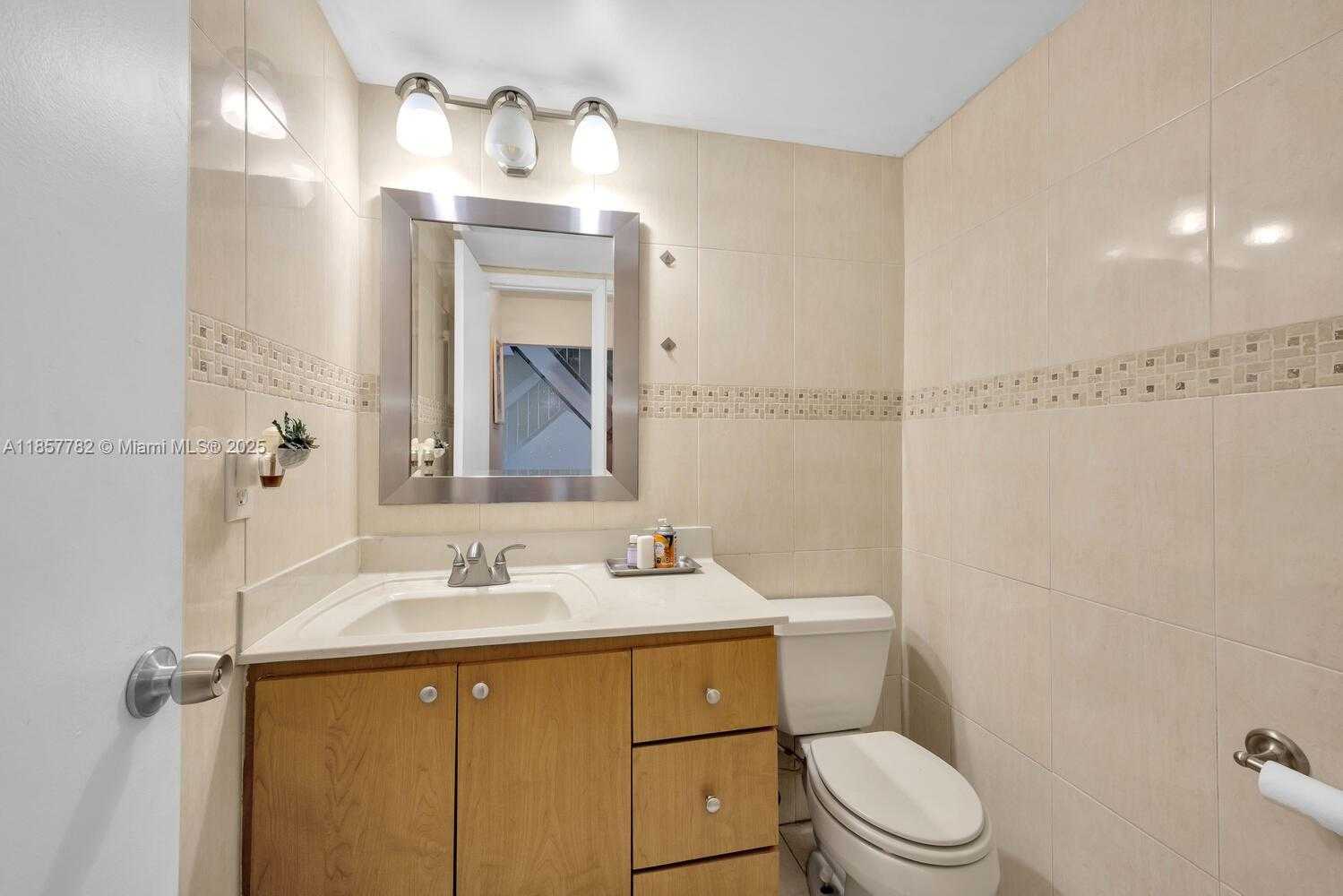 Small Image of 10651 SOUTH WEST 108TH AVE #3H, Miami Number 25