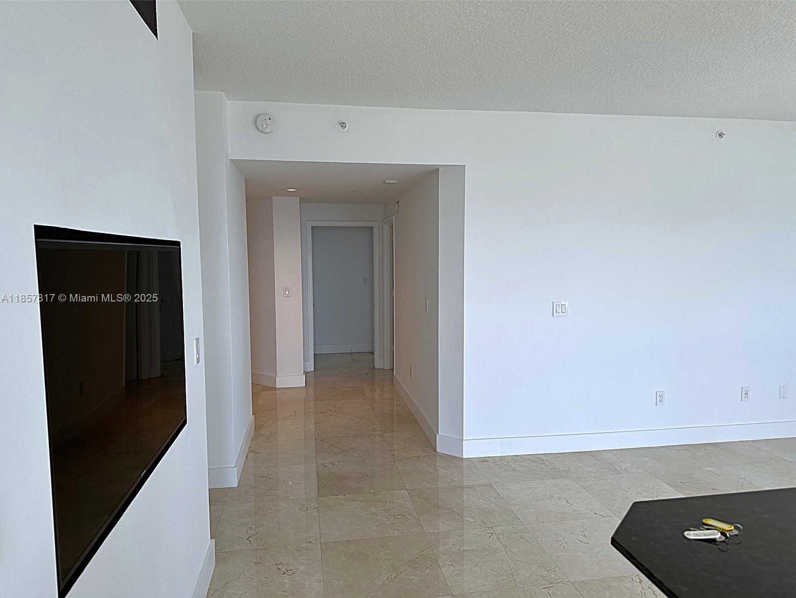 Small Image of 2080 SOUTH OCEAN DRIVE #MPH12, Hallandale Beach Number 11