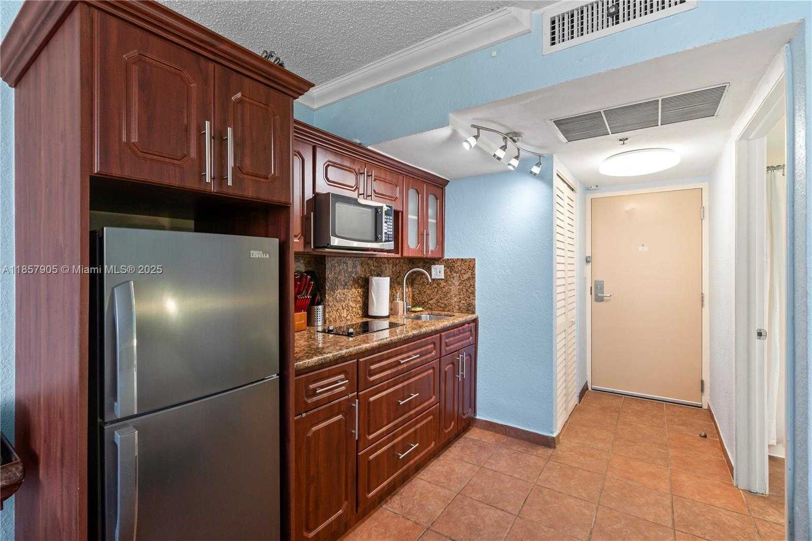 Small Image of 19201 COLLINS AVE #129, Sunny Isles Beach Number 10