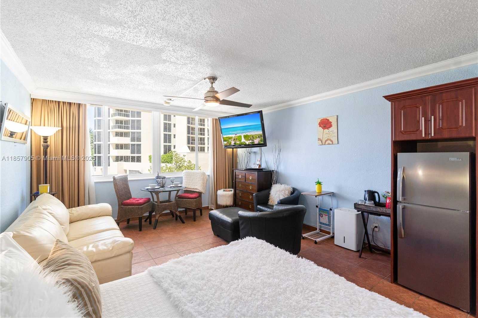 Small Image of 19201 COLLINS AVE #129, Sunny Isles Beach Number 6