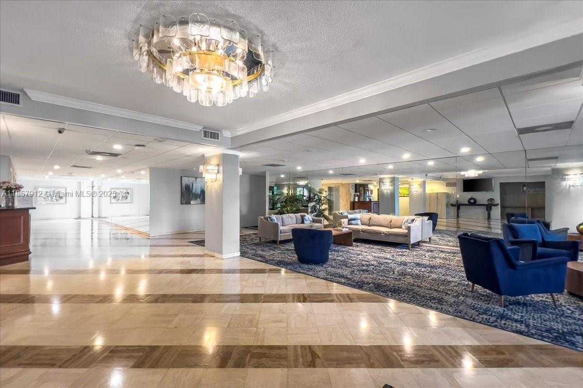 Small Image of 3800 HILLCREST DR #411, Hollywood Number 58