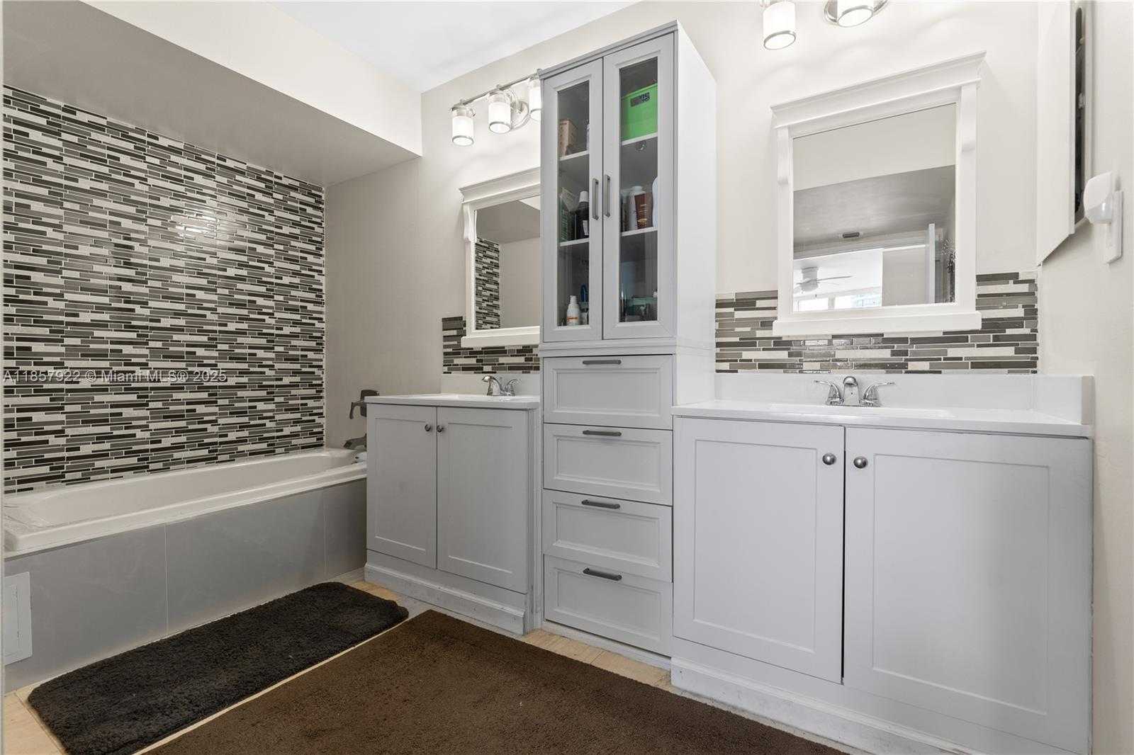 Small Image of 3600 MYSTIC POINTE DR #1616, Aventura Number 15