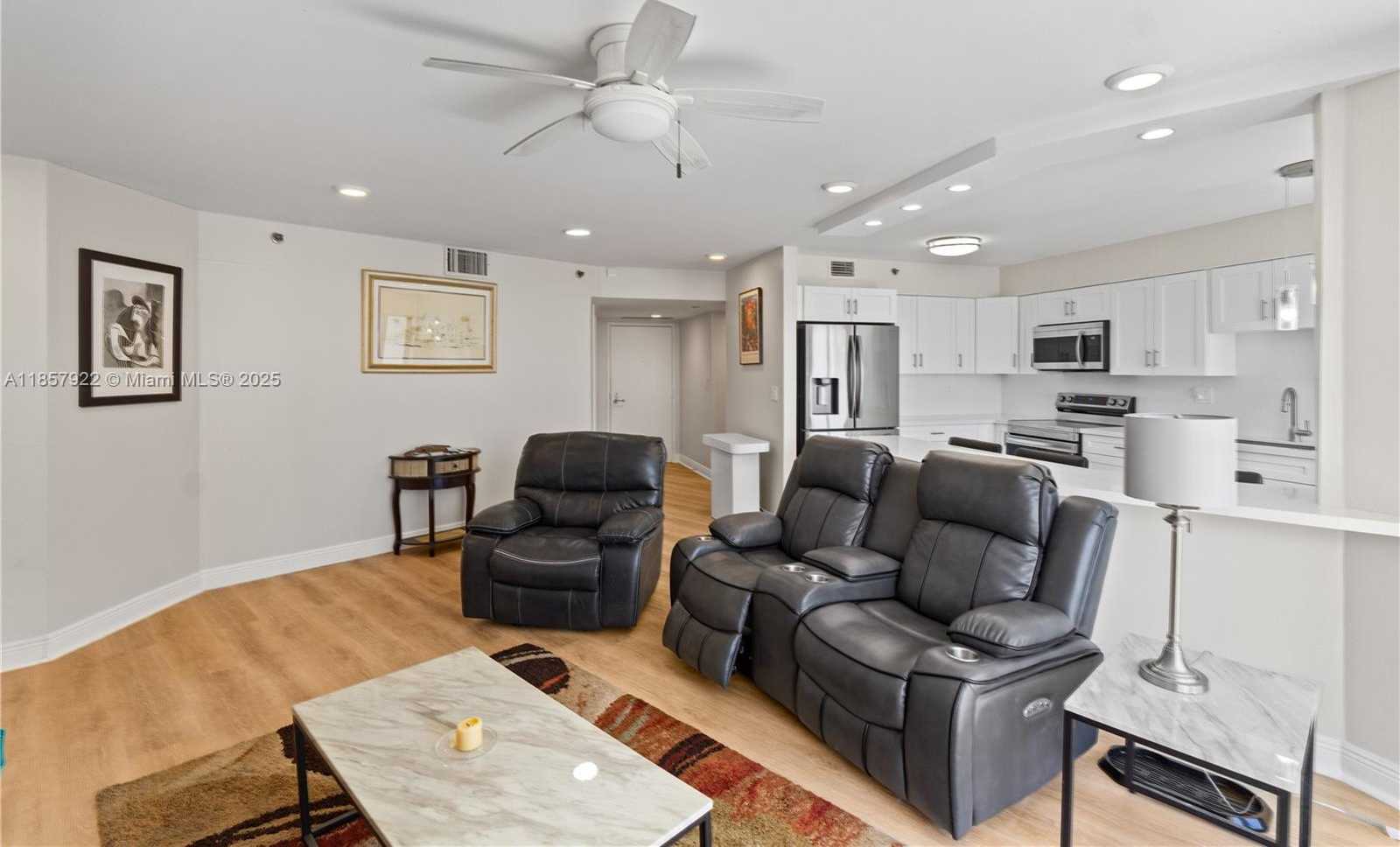 Small Image of 3600 MYSTIC POINTE DR #1616, Aventura Number 9