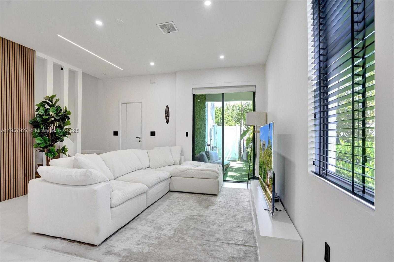 Small Image of 421 NORTH WEST 17TH ST, Fort Lauderdale Number 16