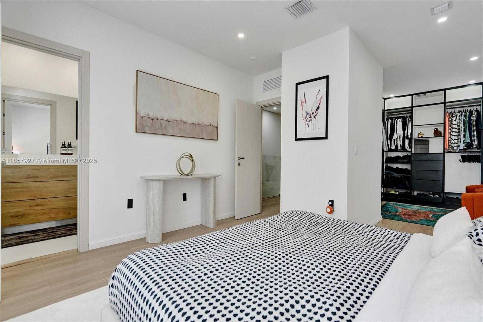 Small Image of 421 NORTH WEST 17TH ST, Fort Lauderdale Number 29