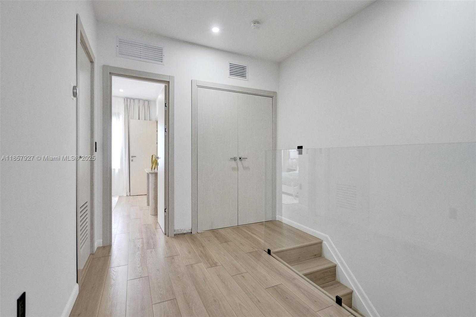 Small Image of 421 NORTH WEST 17TH ST, Fort Lauderdale Number 35