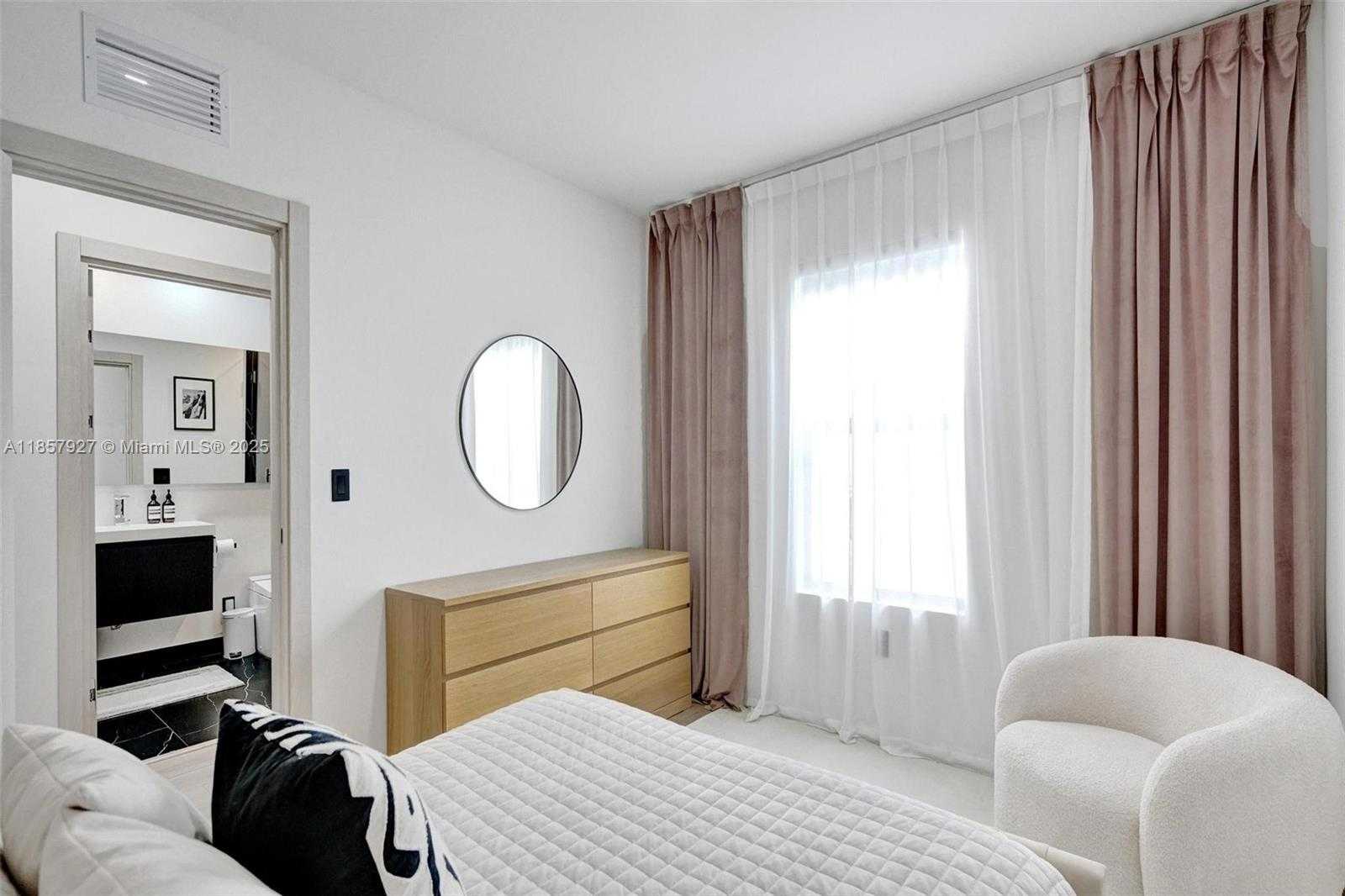 Small Image of 421 NORTH WEST 17TH ST, Fort Lauderdale Number 39